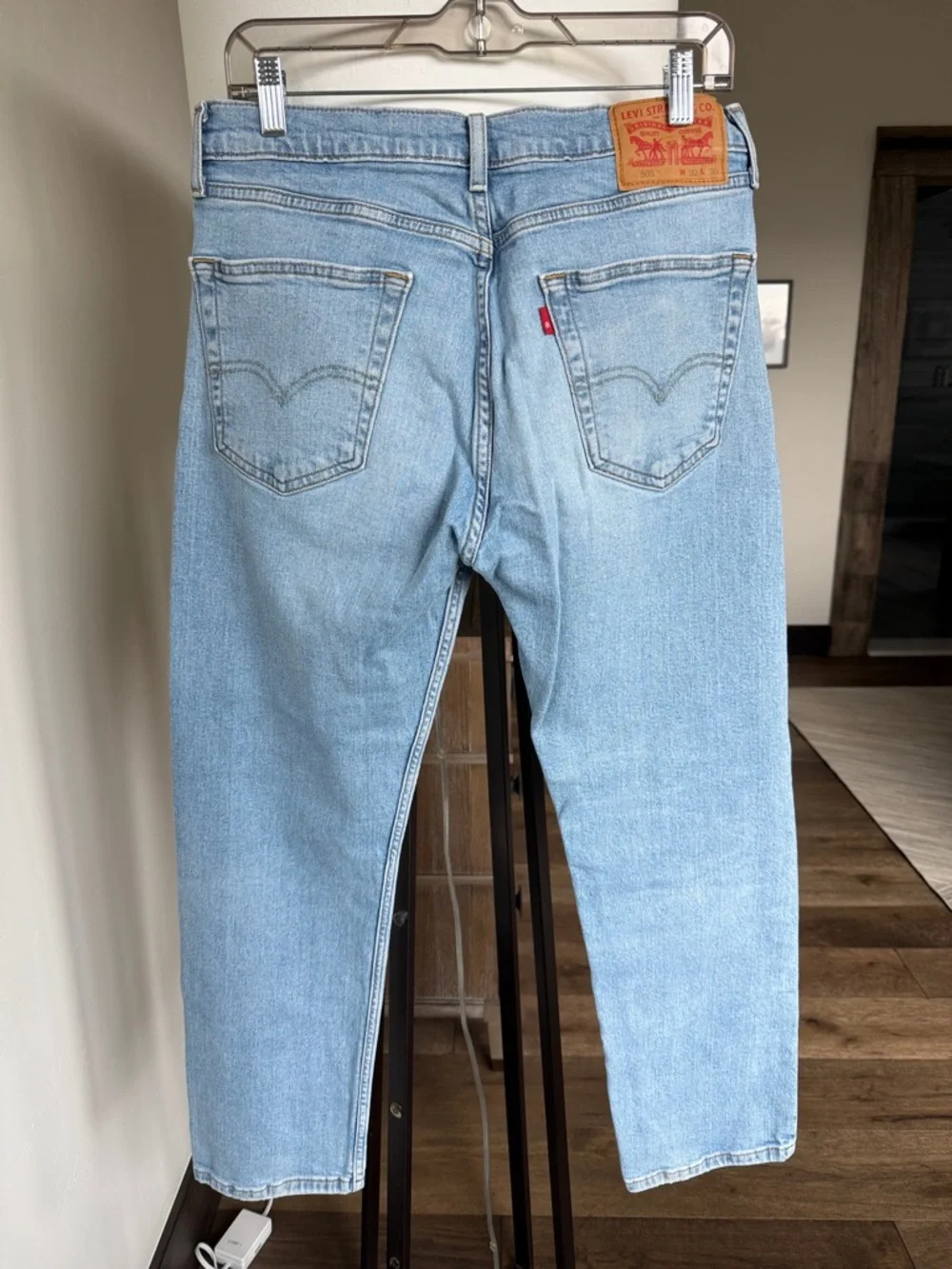 Levi's 505 light wash jeans 32 x 30